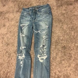American eagle light washed jeans.